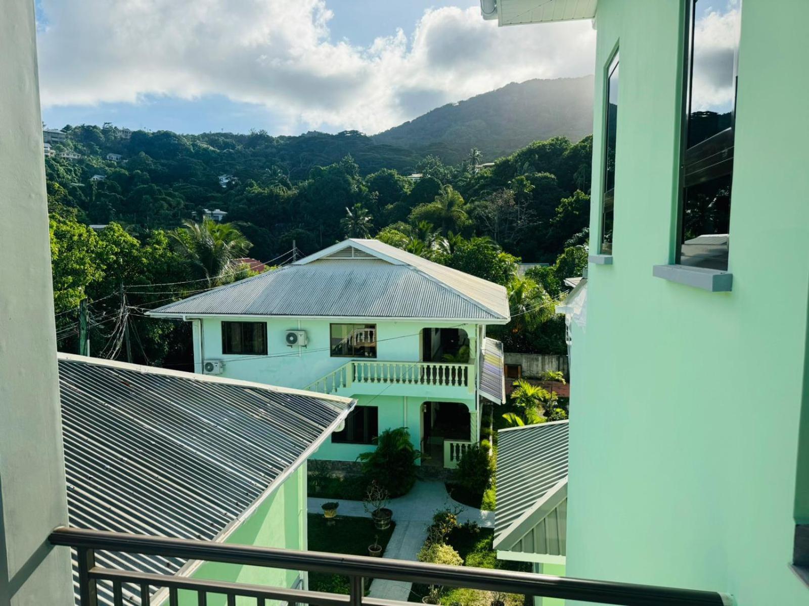 Green Palm Self Catering Anse aux Pins Exterior foto